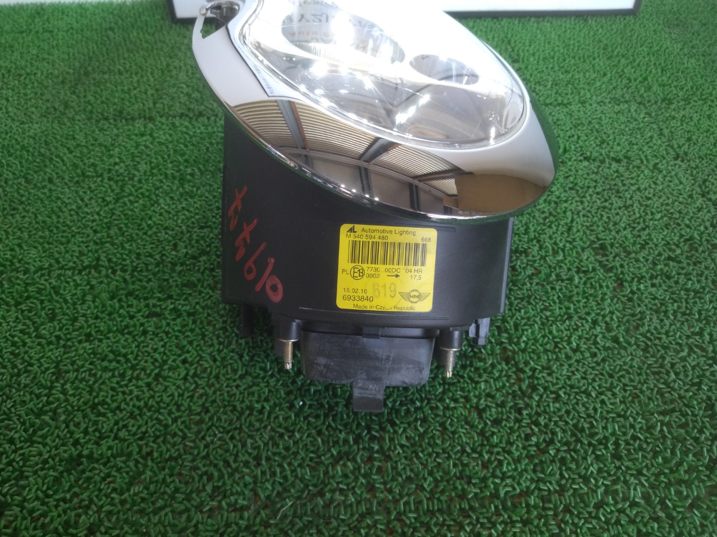 DBA-SV16 SV16 R53 / R50 クーパー S ヘッドライト ヘッドランプ 右 HID バラスト付き 2010