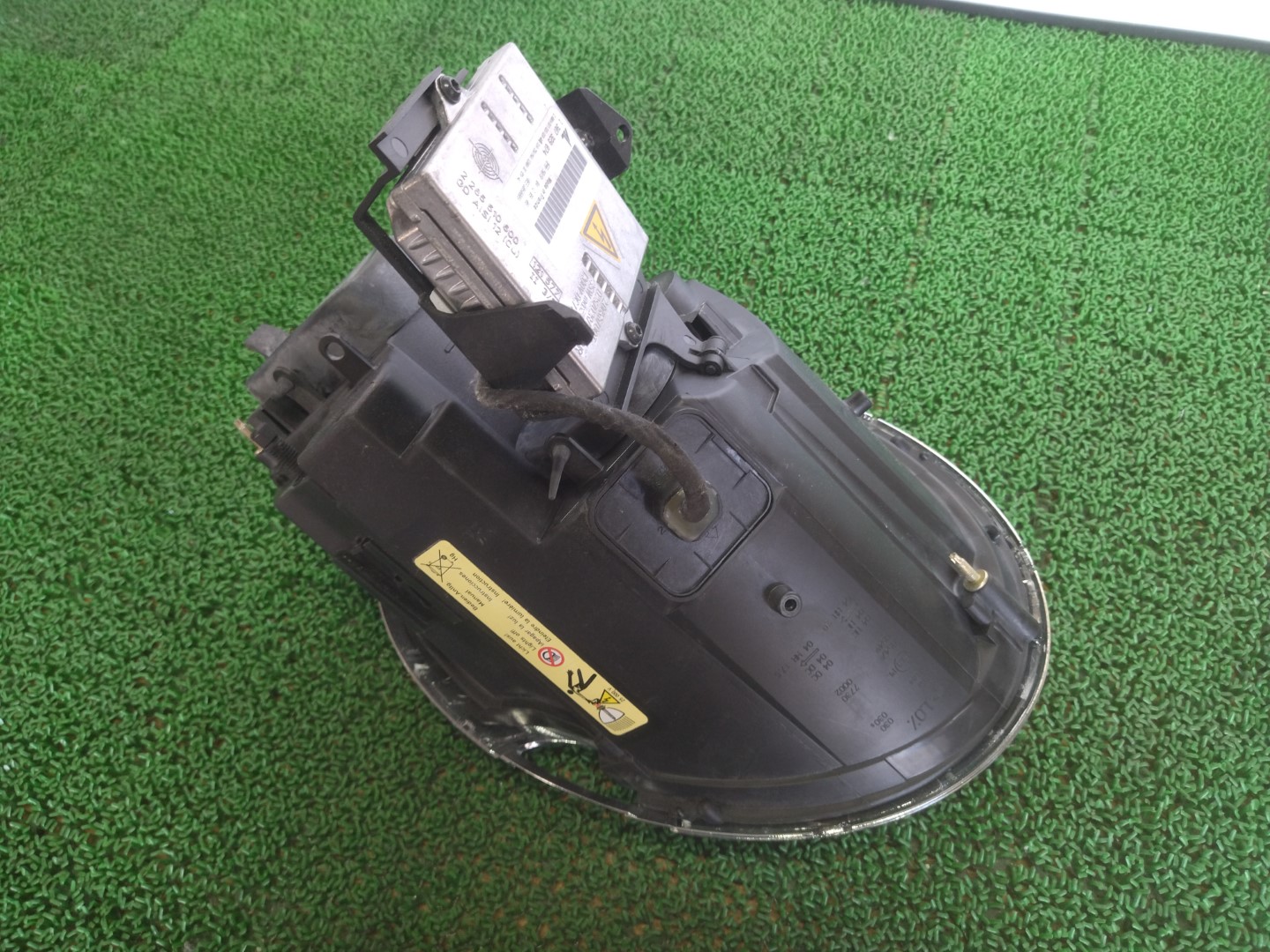 DBA-SV16 SV16 R53 / R50 クーパー S ヘッドライト ヘッドランプ 右 HID バラスト付き 2010