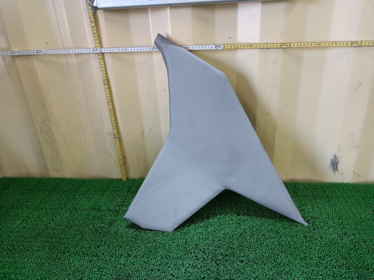 希少 A-MS90 MS90 MS95 Bタイプ（ハードトップHT） クラウン リアピラーガーニッシュカバー 右 1975 走行44266㎞ 62470-30130
