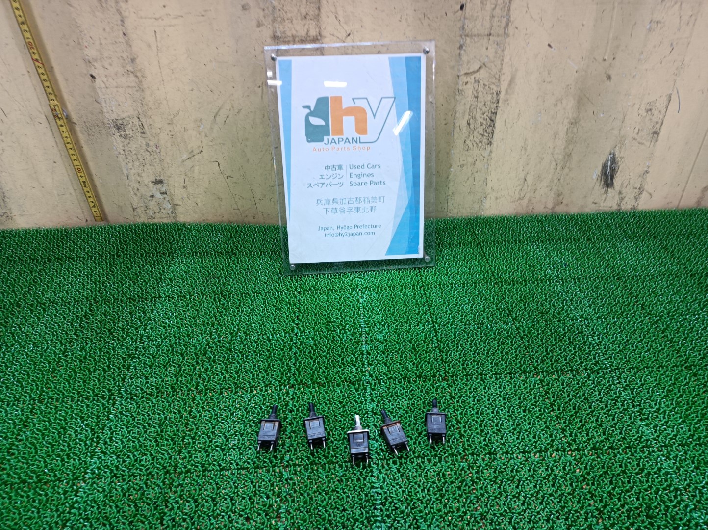 希少 メルセデスベンツ ドアカーテシランプスイッチ 左右 450E W116 1973