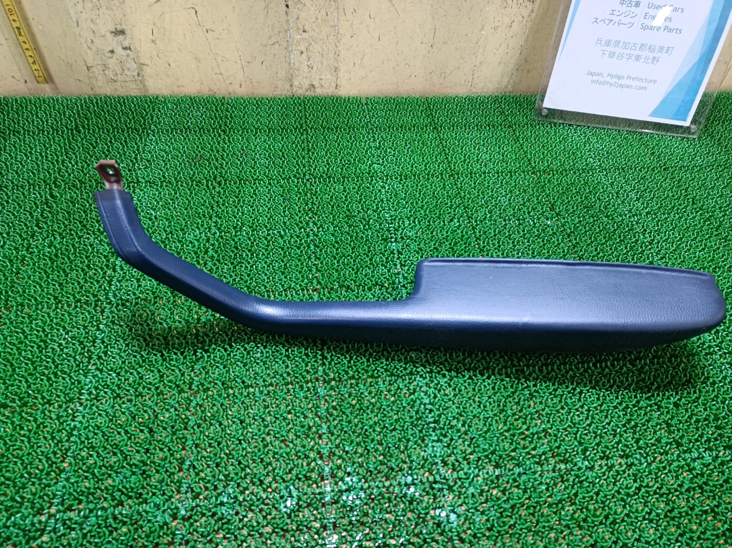 希少 メルセデスベンツ フロントドアアームレスト 右 450E W116 1973