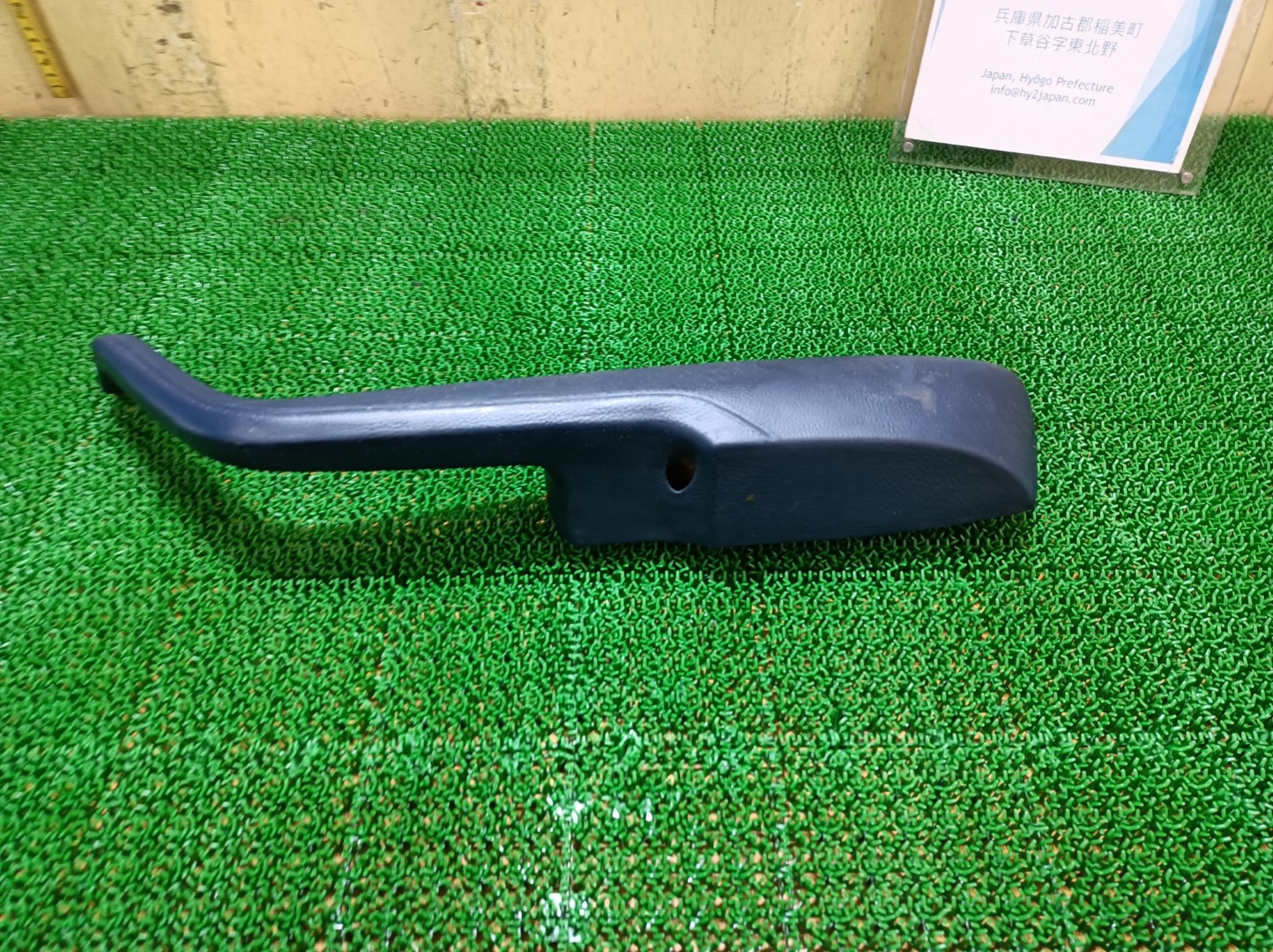 希少 メルセデスベンツ フロントドアアームレスト 右 450E W116 1973