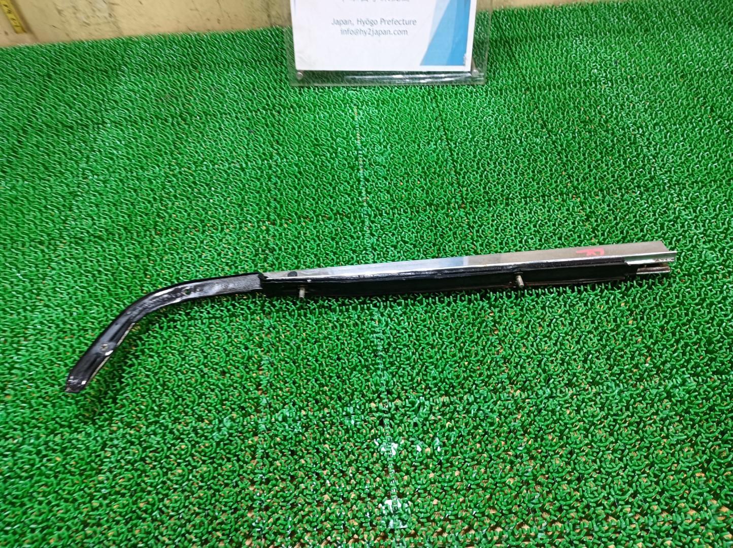 希少 メルセデスベンツ トランクトリム 右 450E W116 1973