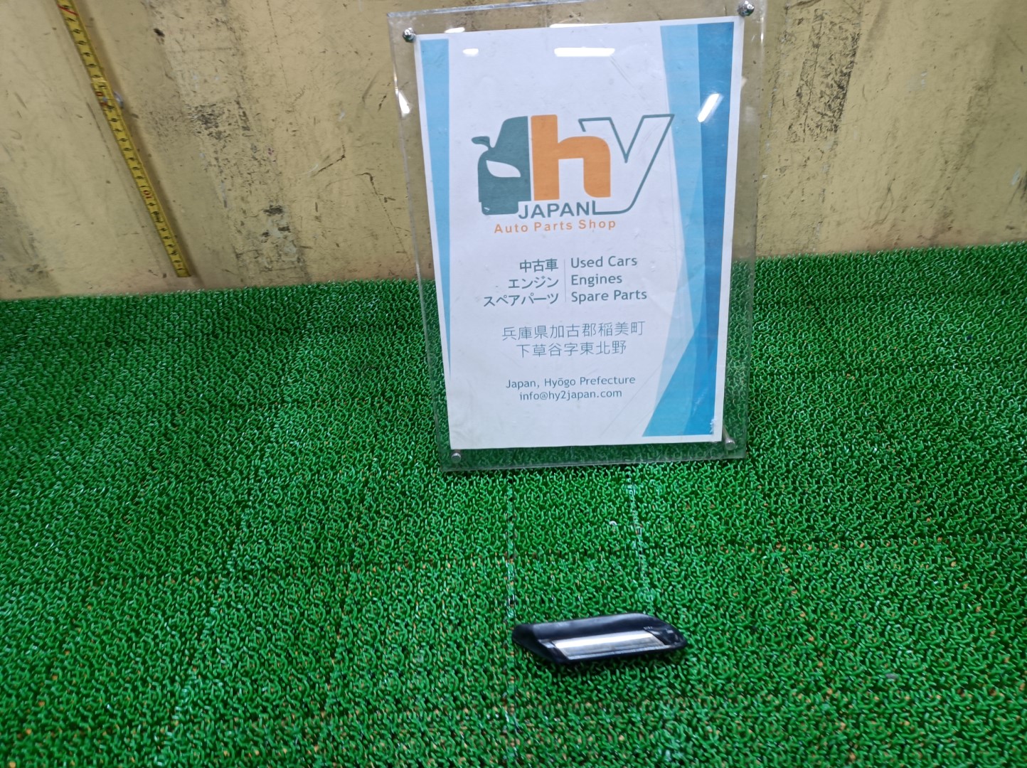 希少 メルセデスベンツ リアフェンダーモール 右 450E W116 1973