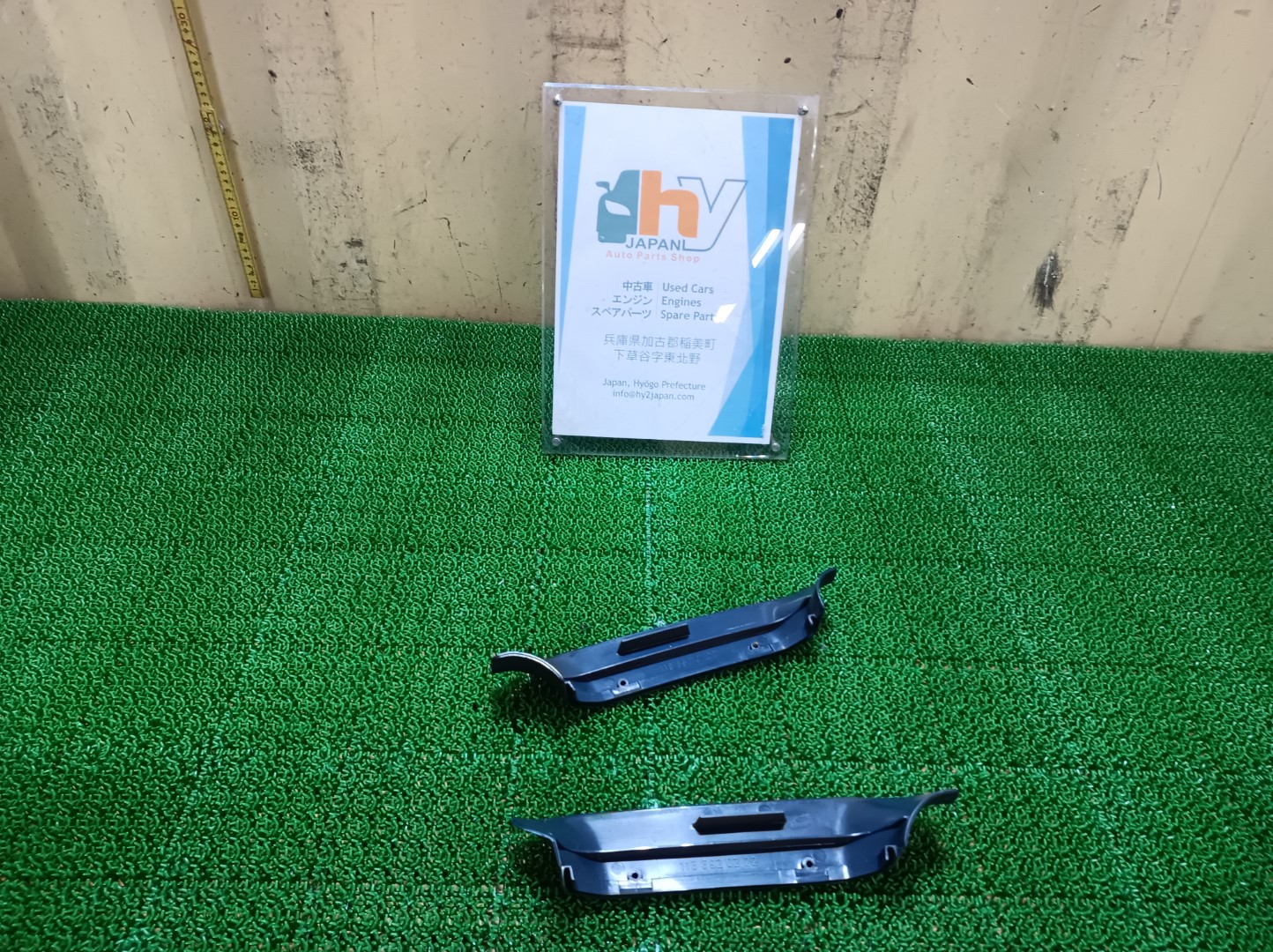 希少 メルセデスベンツ センターピラーガーニッシュカバー 左右 450E W116 1973