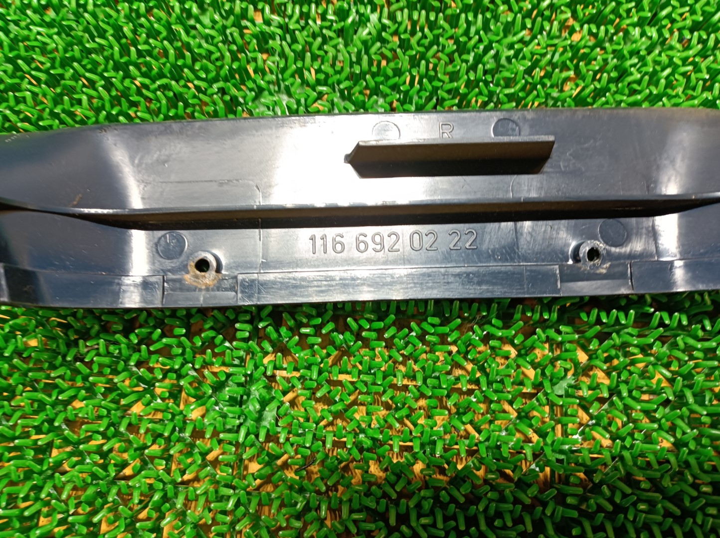 希少 メルセデスベンツ センターピラーガーニッシュカバー 左右 450E W116 1973