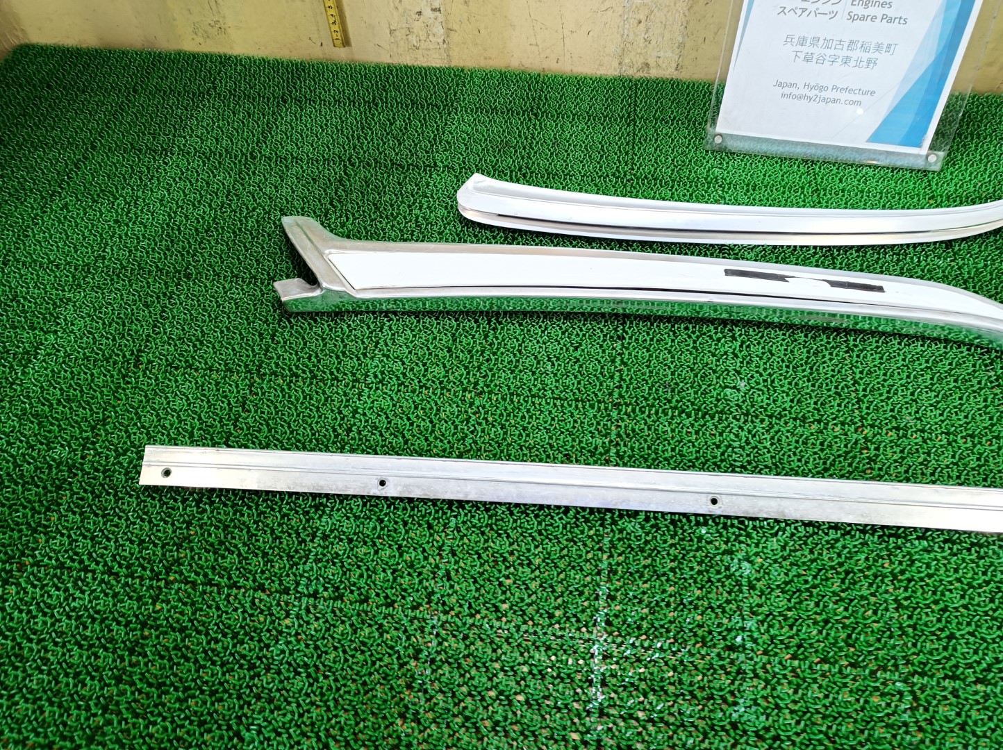 希少 メルセデスベンツ ルーフモールディングトリム 左 450E 1973 #hy