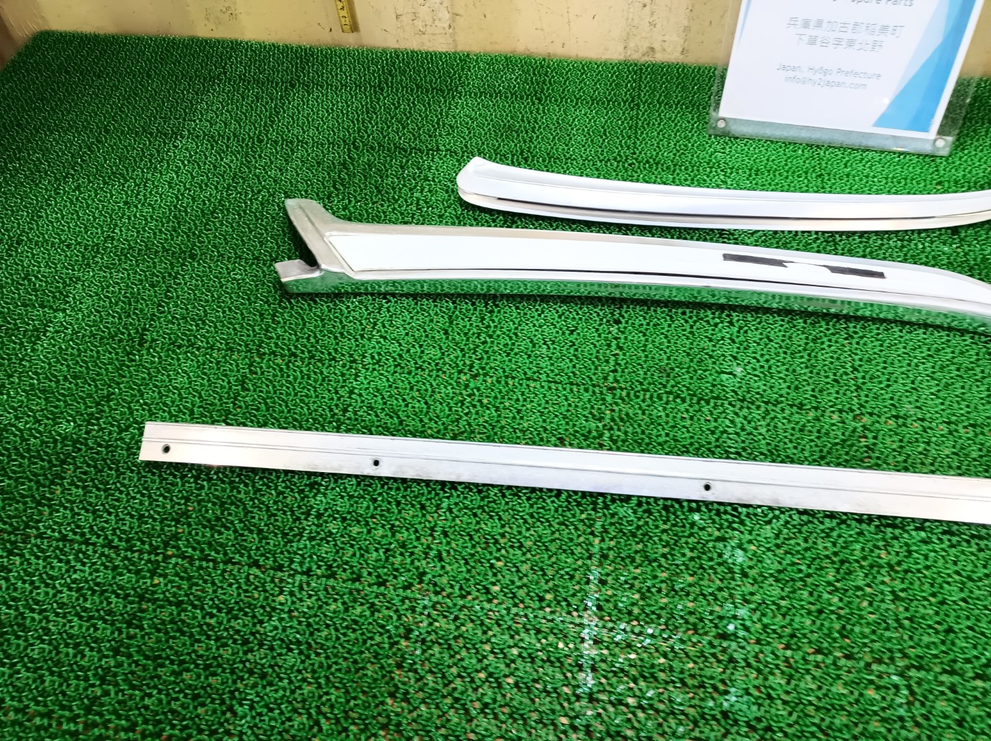 希少 メルセデスベンツ ルーフモールディングトリム 左 450E 1973 #hy