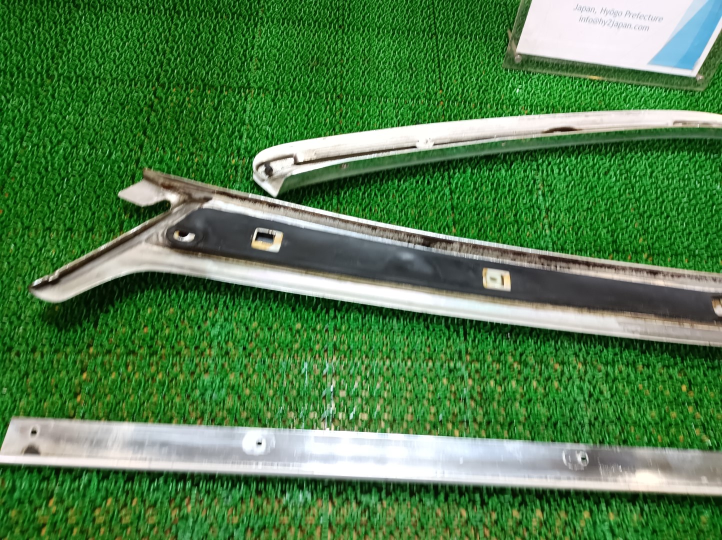 希少 メルセデスベンツ ルーフモールディングトリム 左 450E 1973 #hy