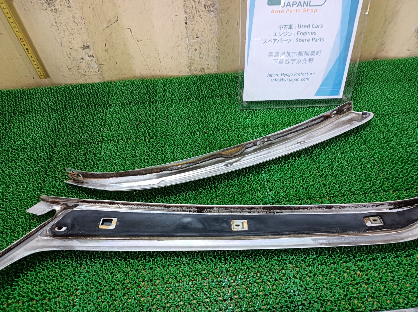 希少 メルセデスベンツ ルーフモールディングトリム 左 450E 1973 #hy