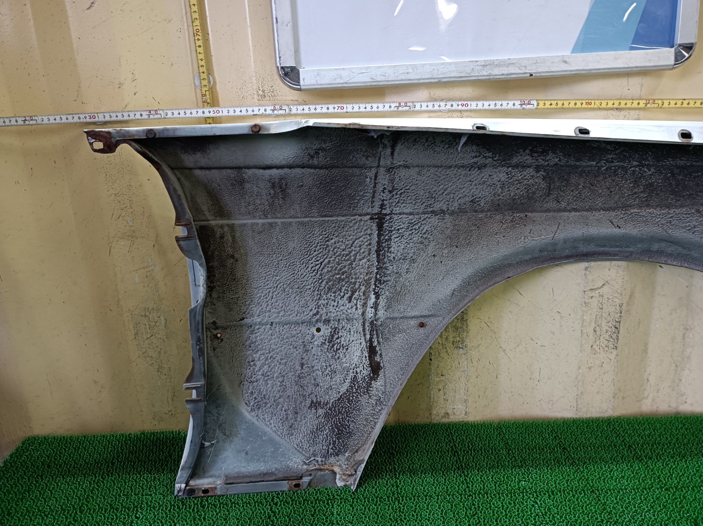 希少 メルセデスベンツ フロントフェンダーパネル 左 450SE W116 1973