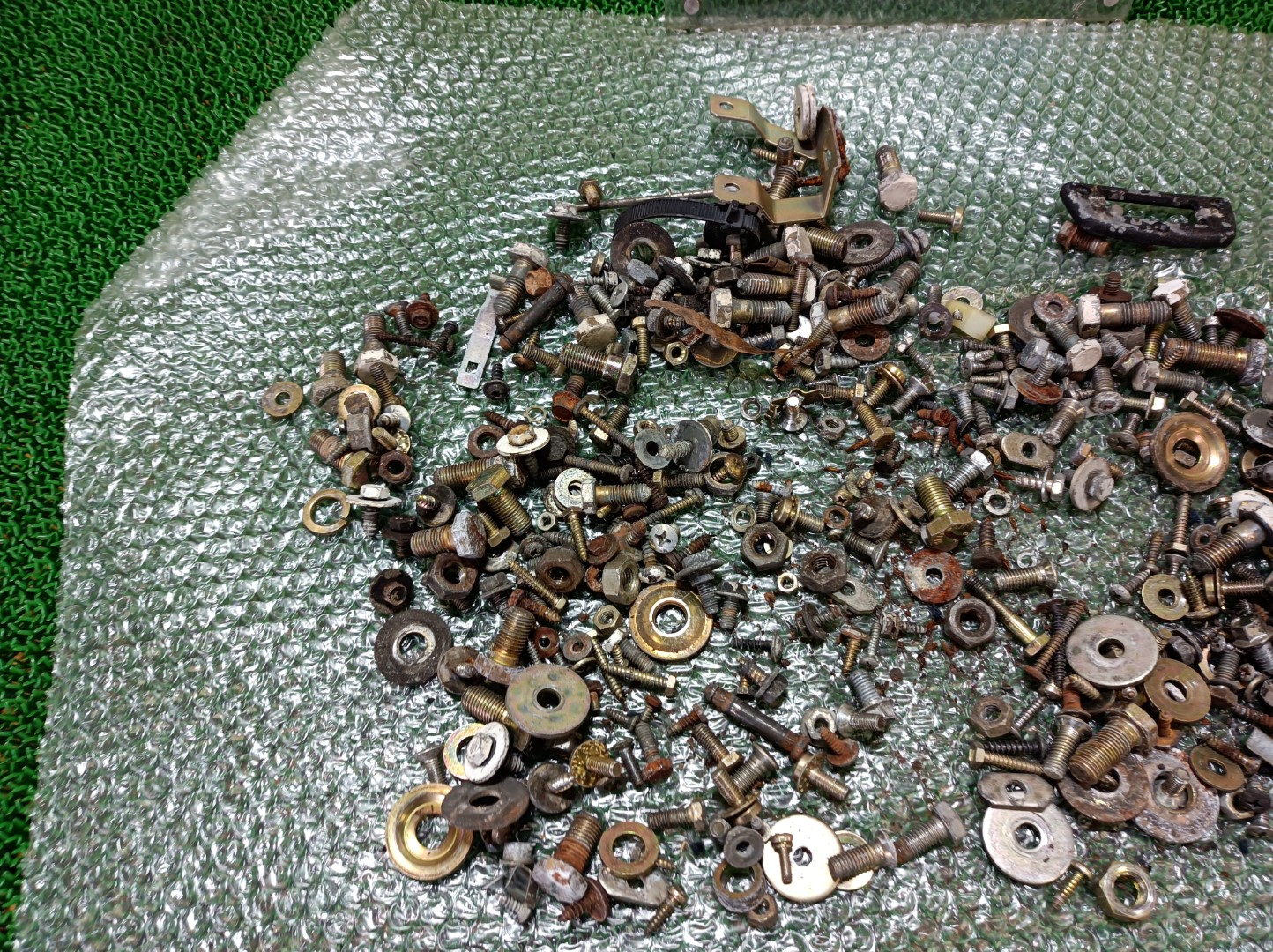 希少 メルセデスベンツ ボルト＆ナット 450SE W116 1973
