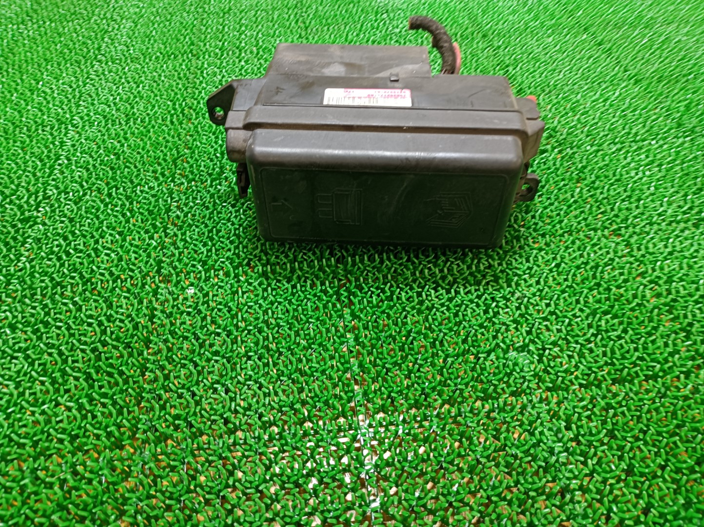 ミニ ヒューズボックス クーパーS ABA-MF16S MF16S クラブマン / R55 2010