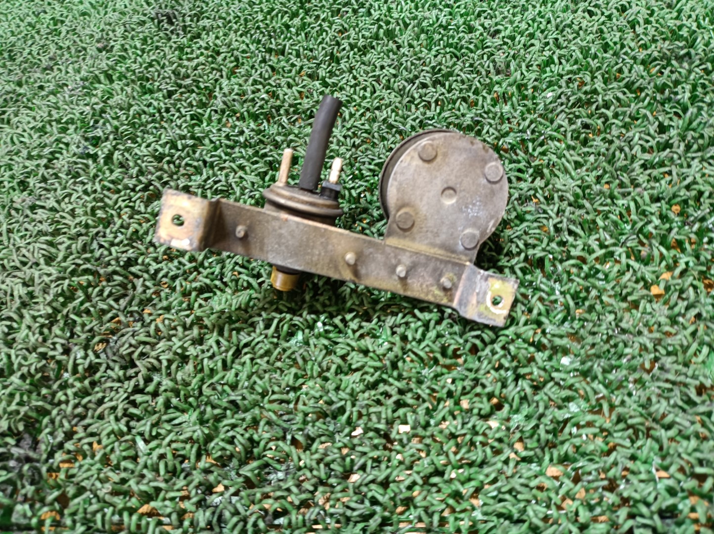 希少 メルセデスベンツ 燃料レギュレーター 450SE W116 1973