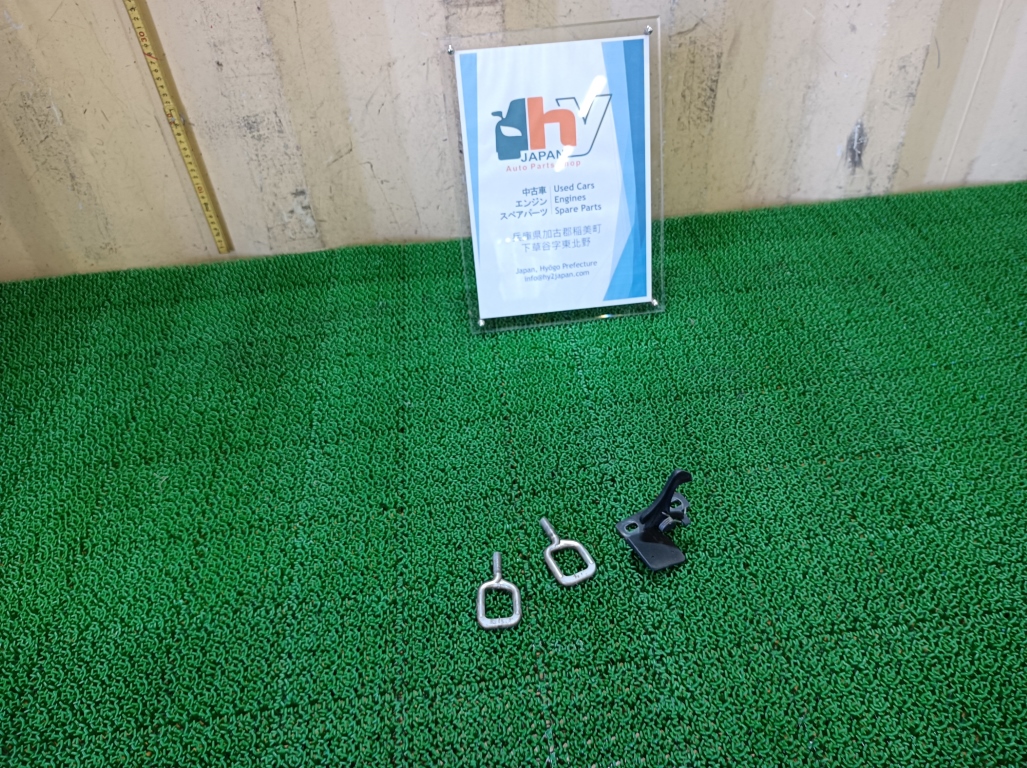 ミニ フードロックラッチ ワン DBA-SR16 SR16 R56 ミニクラブマン/ R55,R55 LCI 、ミニカブリオ/ R57,R57 LCI 、ミニ ロードスター/ R59 2011