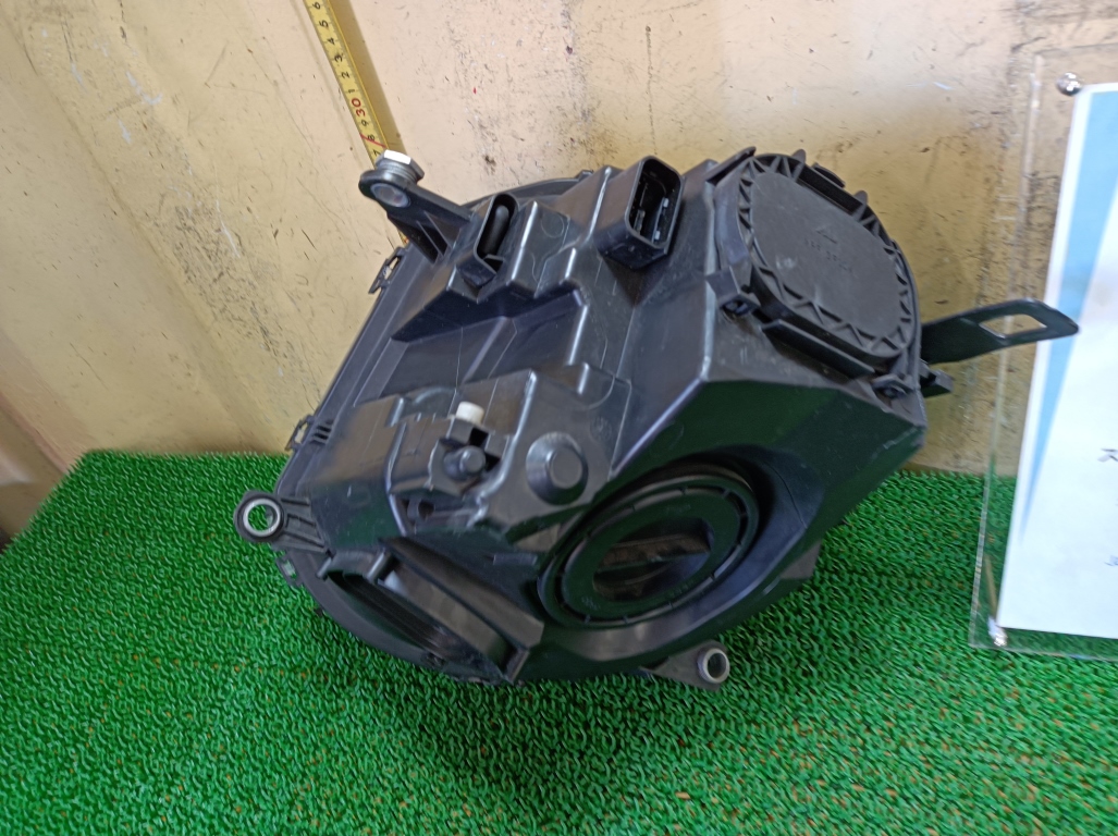 ミニ ヘッドライト 右 ワン DBA-SR16 SR16 R56 ミニクラブマン/ R55,R55 LCI 、ミニカブリオ/ R57,R57 LCI 、ミニロードスター/ R59 2011