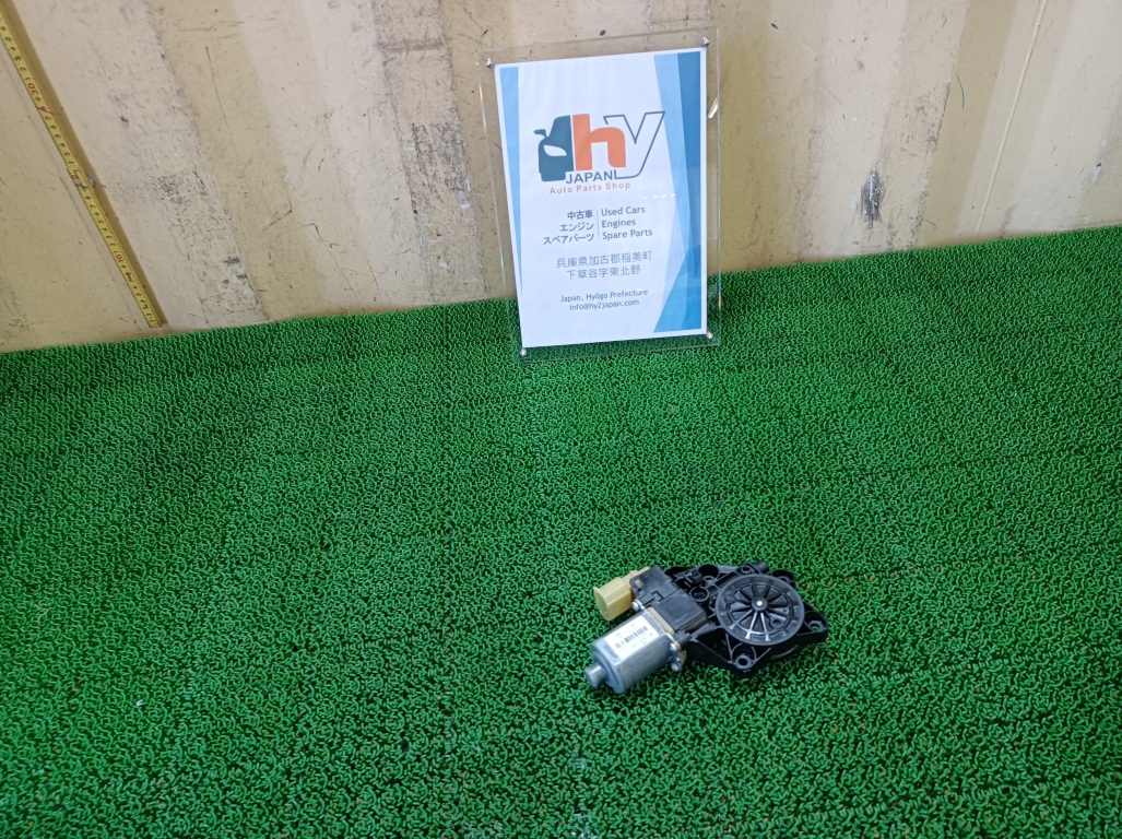ミニ フロントウィンドウレギュレーターモーター 右 ワン DBA-SR16 SR16 R56 MINIクラブマン/R55 MINI カブリオ / R57 MINI クーペ / R58 MINIロードスター/R59 2011