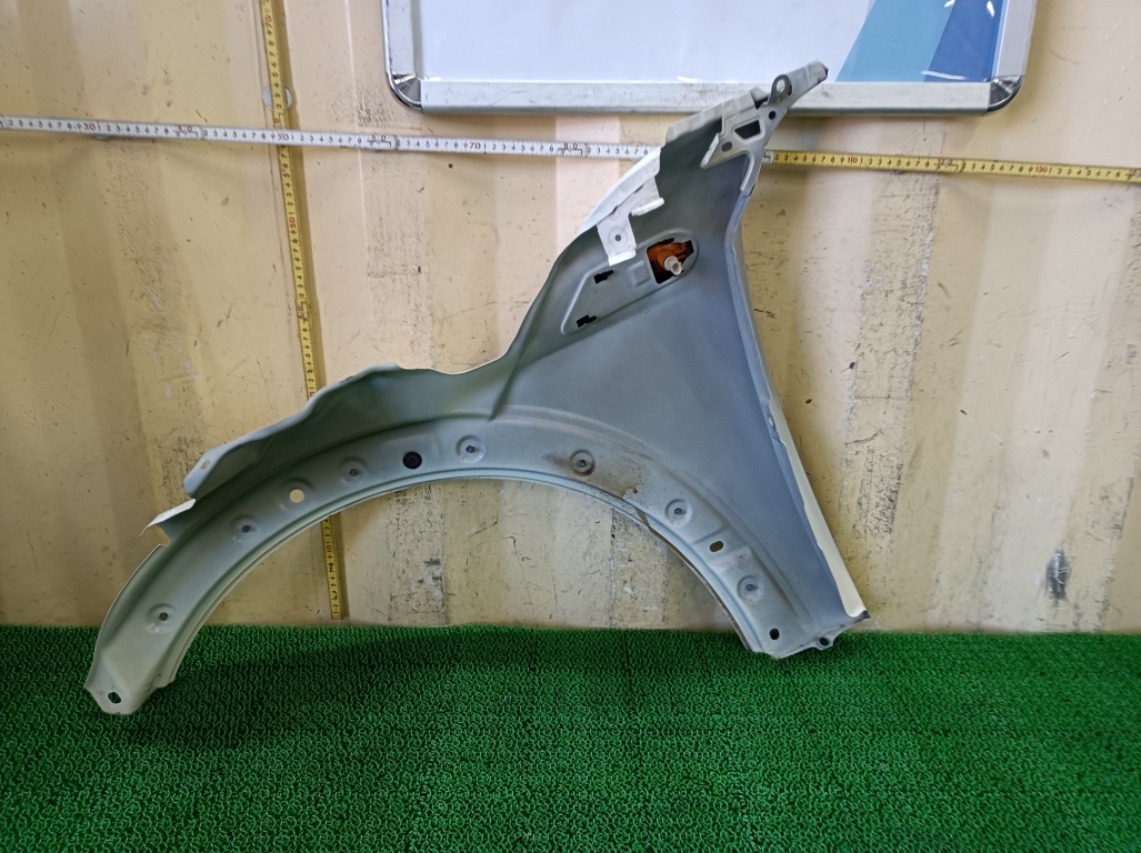 ミニ フロントフェンダー 右 ワン DBA-SR16 SR16 R56 MINIクラブマン/R55,R55 LCI MINI カブリオ/R57,R57 LCI MINIロードスター/R59 2011
