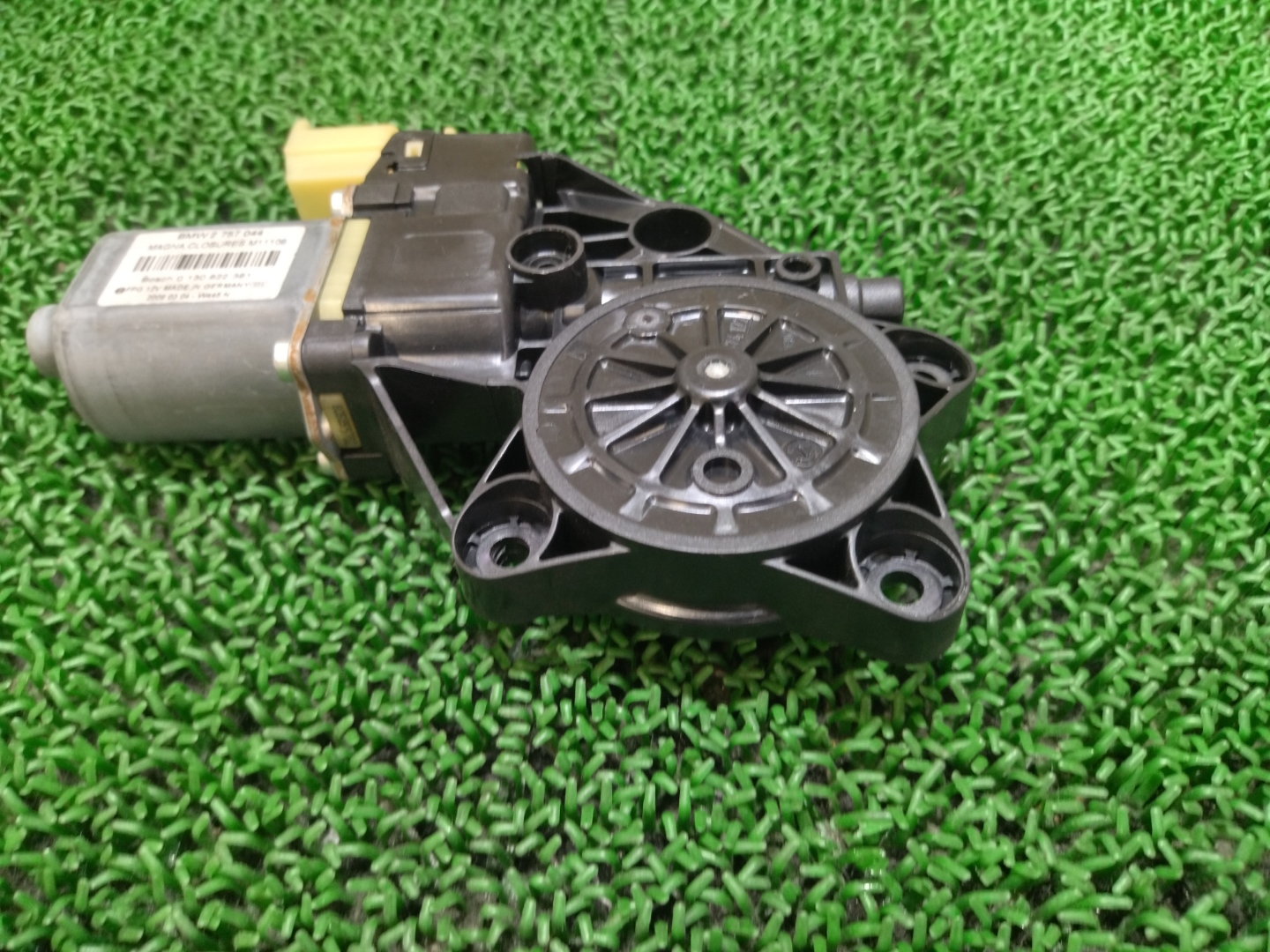 ミニ フロントウィンドウレギュレーターモーター 右 クーパーS ABA-MM16 MM16 R56,R57,R58,R59 2008