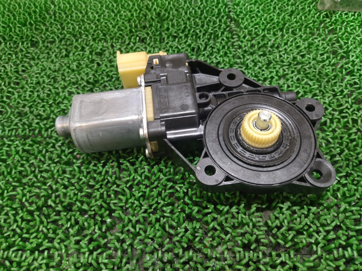ミニ フロントウィンドウレギュレーターモーター 左 クーパーS ABA-MM16 MM16 R56,R57,R58,R59 2008