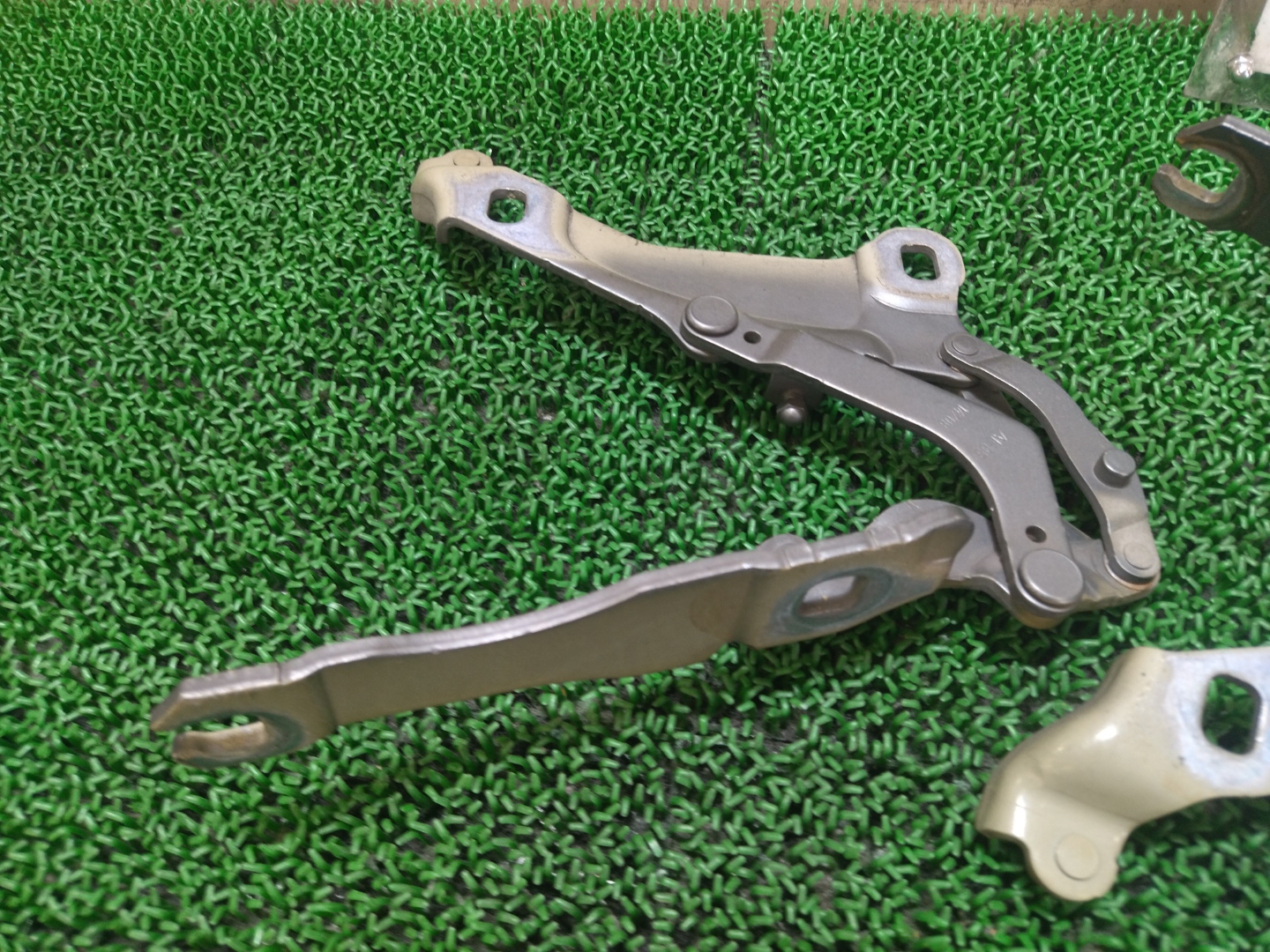 ミニ フードヒンジ 左右 クーパーS ABA-MM16 MM16 R56,R57,R58,R59 2008