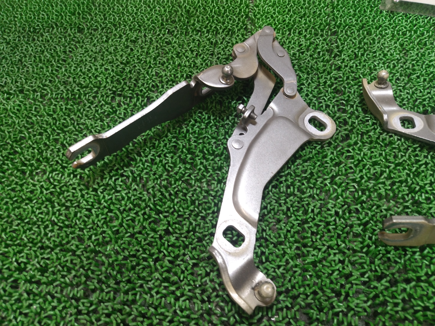 ミニ フードヒンジ 左右 クーパーS ABA-MM16 MM16 R56,R57,R58,R59 2008