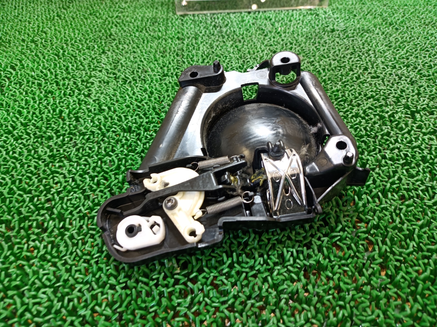ミニ リアドアインナーハンドル 右 クーパーS DBA-ZF16 ZF16 2010
