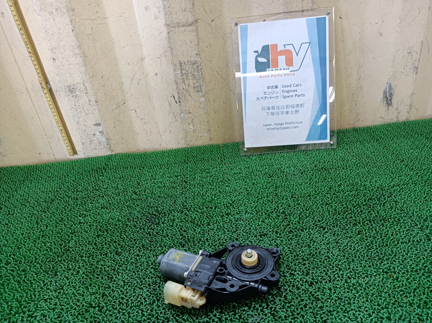 ミニ フロントウィンドウレギュレータモーター 右 クーパーS DBA-ZG16 ZG16 ミニ / R56 ミニ カブリオ / R57 ミニクーペ / R58 ミニ ロードスター /R59 2011