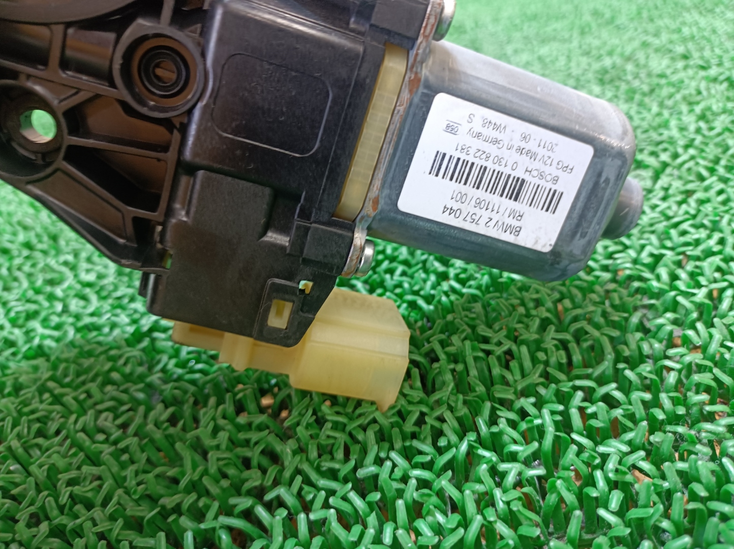 ミニ フロントウィンドウレギュレータモーター 右 クーパーS DBA-ZG16 ZG16 ミニ / R56 ミニ カブリオ / R57 ミニクーペ / R58 ミニ ロードスター /R59 2011