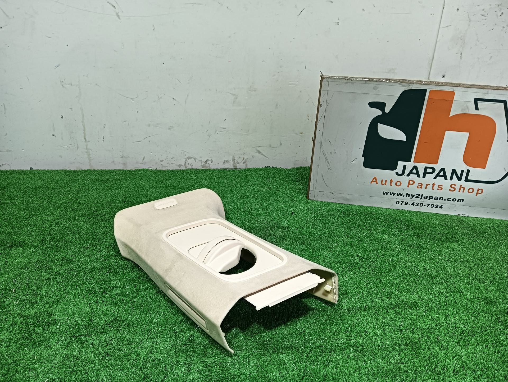 ポルシェ センターピラーガーニッシュカバー 左 パナメーラ 4S ABA-970M48A 970M48A 2010
