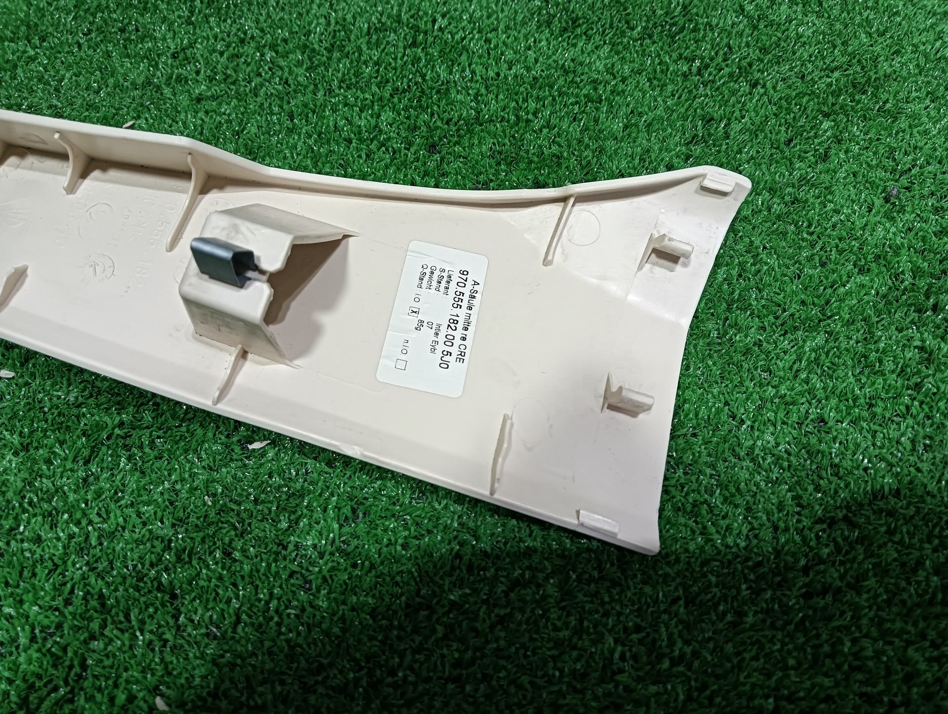 ポルシェ フロントピラーガーニッシュカバー 右 パナメーラ 4S ABA-970M48A 970M48A 2010