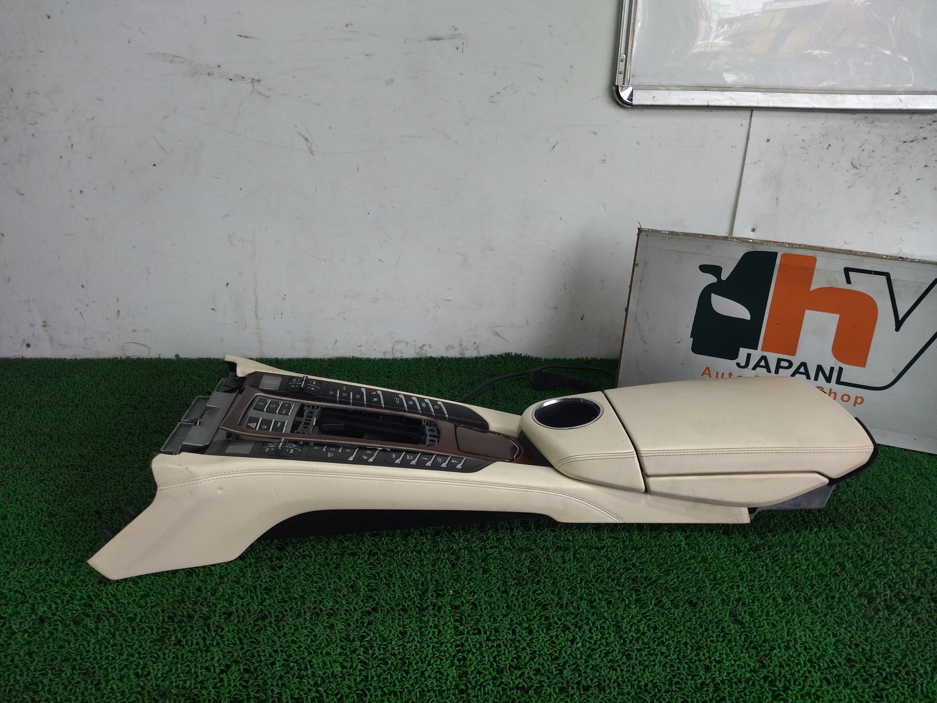 ポルシェ コンソールボックス パナメーラ 4S ABA-970M48A 970M48A 2010