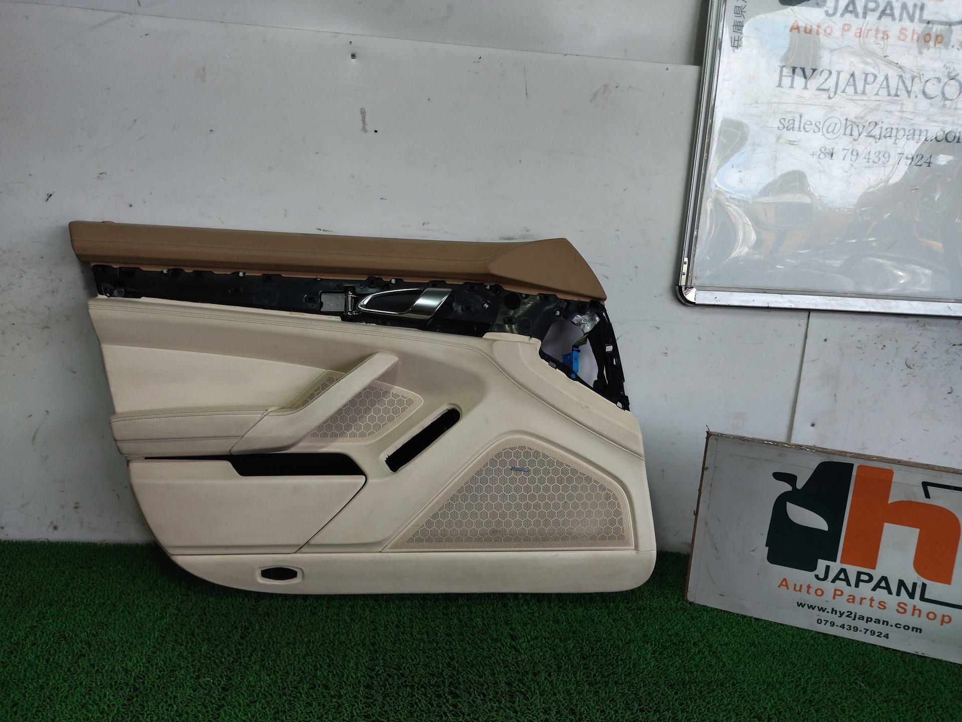 ポルシェ フロントドアトリム 左 パナメーラ 4S ABA-970M48A 970M48A 2010