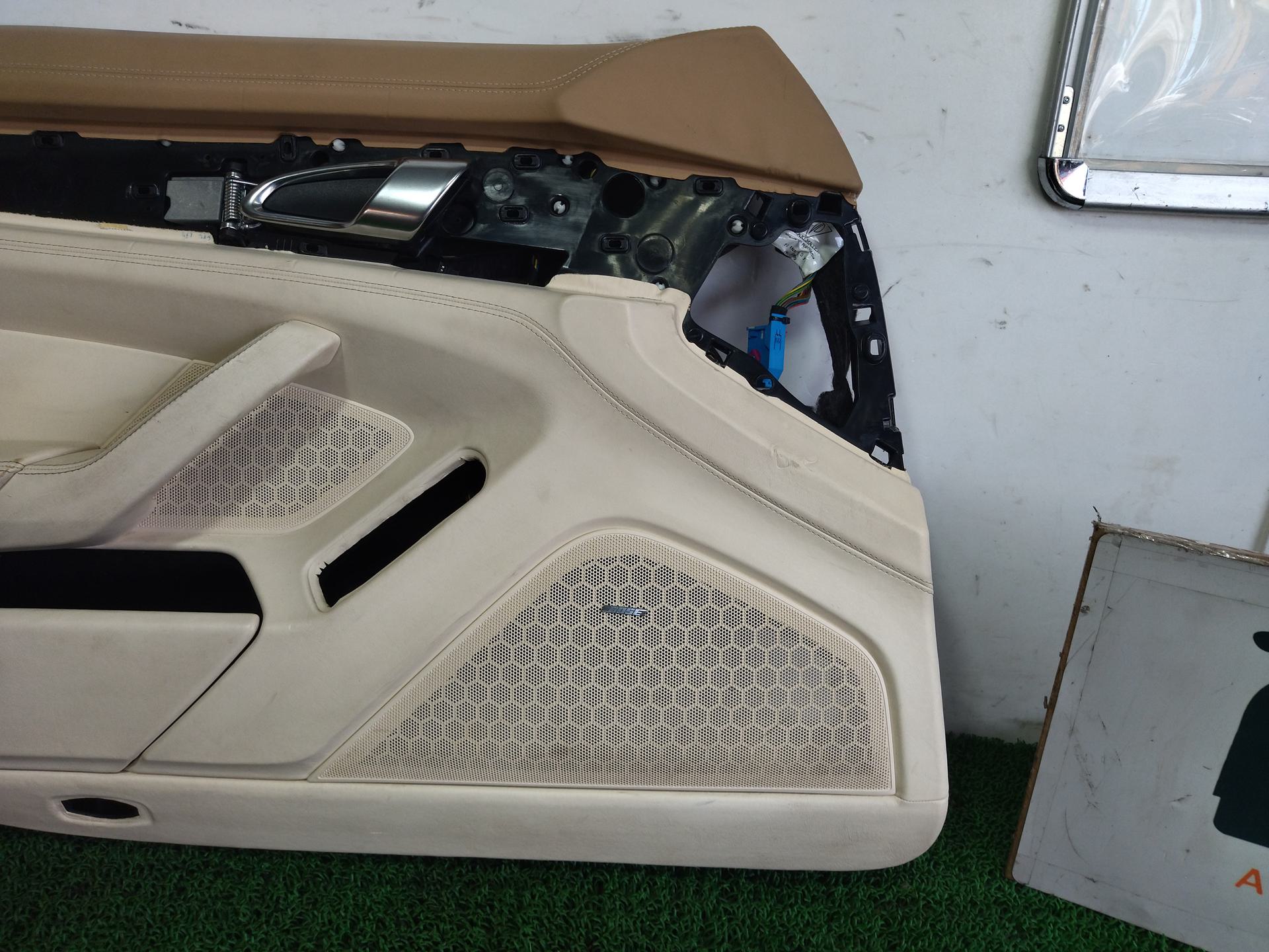 ポルシェ フロントドアトリム 左 パナメーラ 4S ABA-970M48A 970M48A 2010