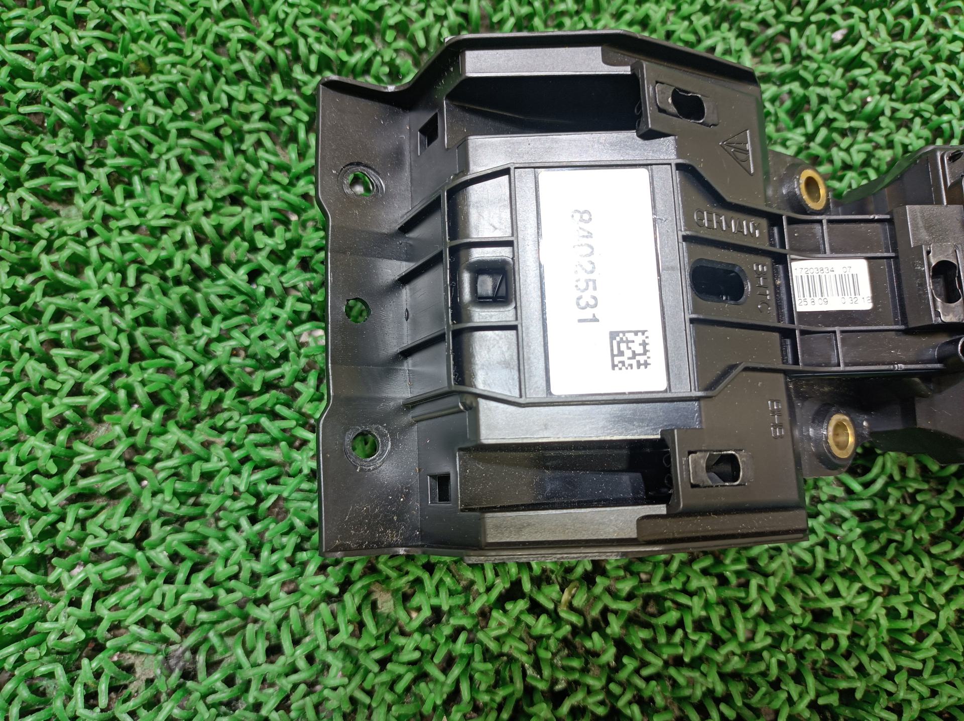 ポルシェ シートヒータースイッチ パナメーラ 4S ABA-970M48A 970M48A 2010