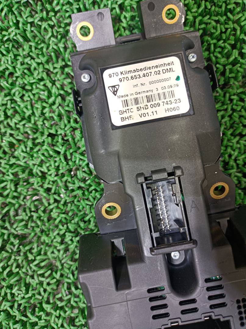 ポルシェ シートヒータースイッチ パナメーラ 4S ABA-970M48A 970M48A 2010