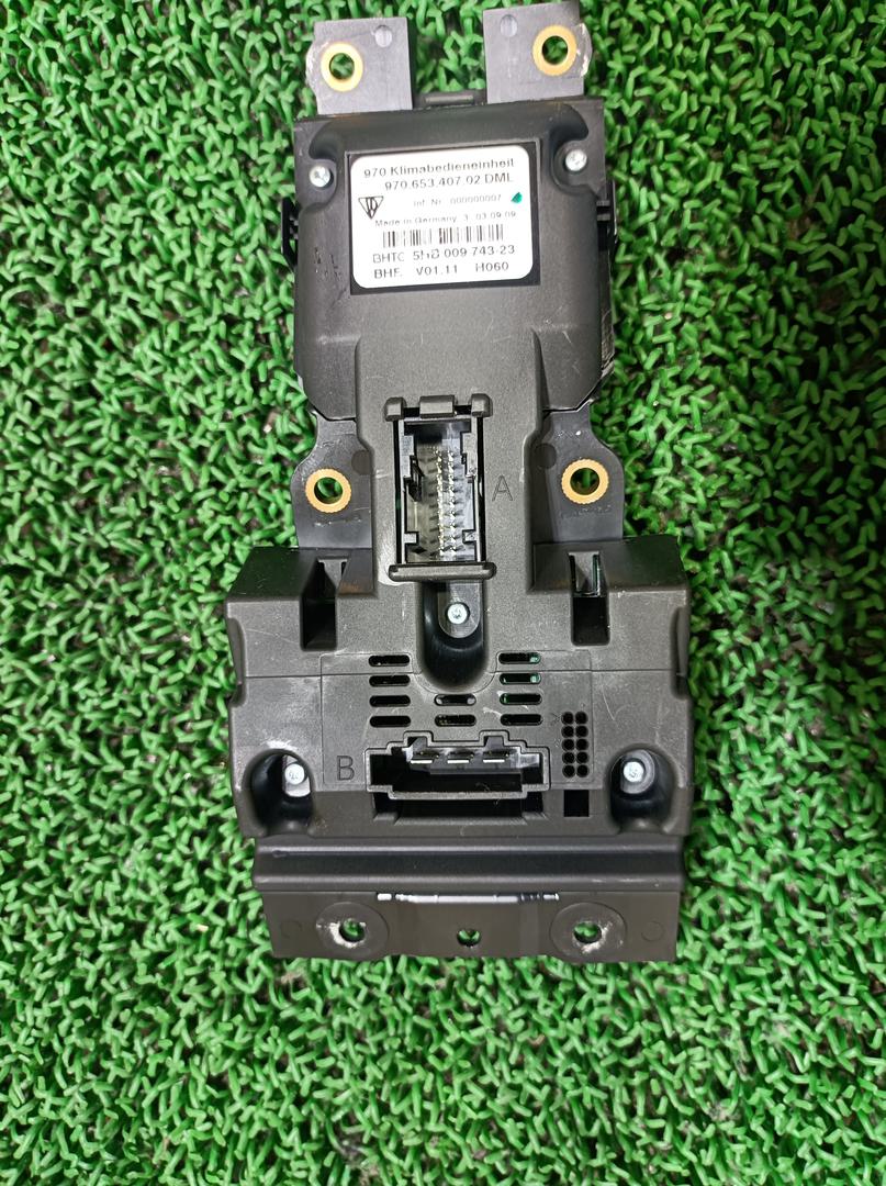 ポルシェ シートヒータースイッチ パナメーラ 4S ABA-970M48A 970M48A 2010