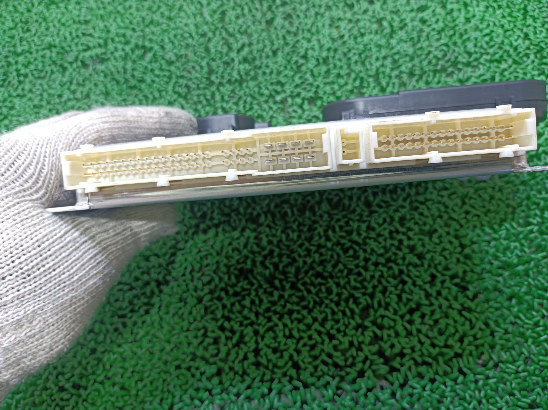 ポルシェ エアサスペンションコントロールモジュール パナメーラ 4S ABA-970M48A 970M48A 2010