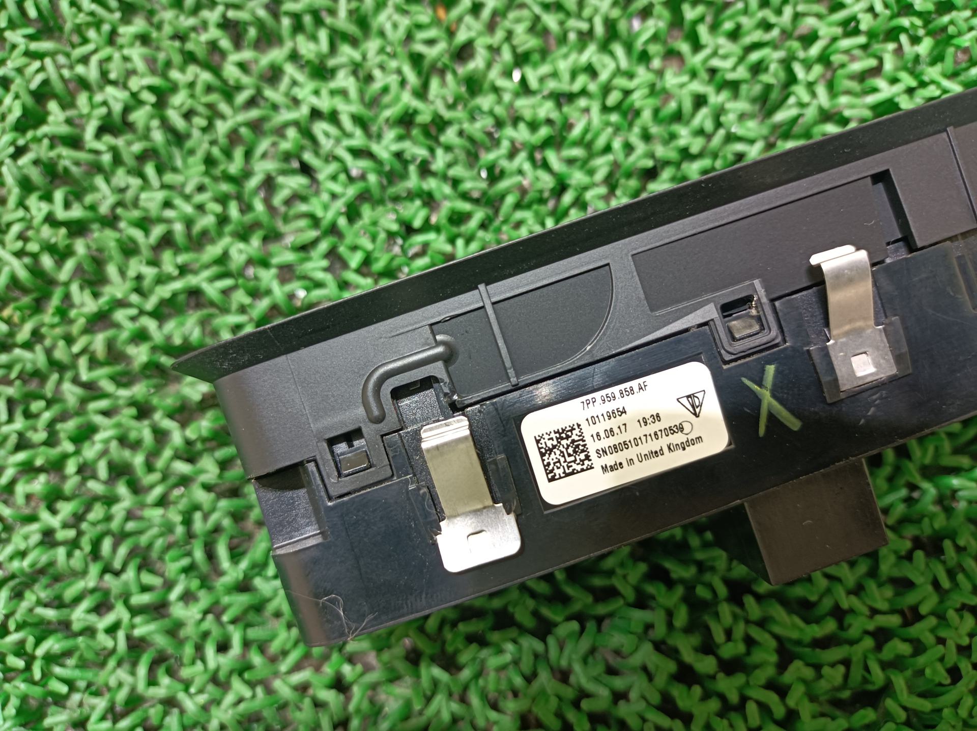 ポルシェ マスターパワーウィンドウスイッチ パナメーラ 4S ABA-970M48A 970M48A 2010