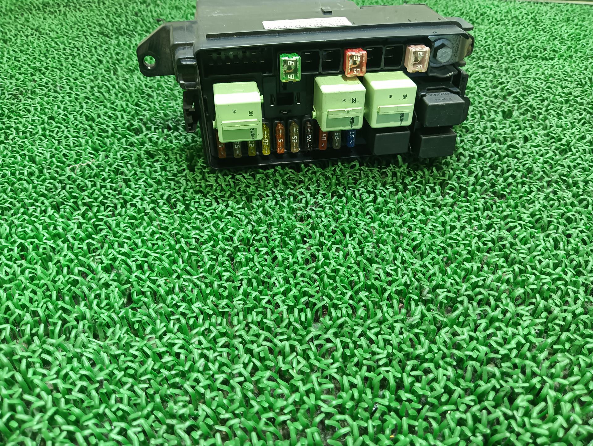 ミニ ヒューズボックス ワン ABA-ME14 ME14 2007