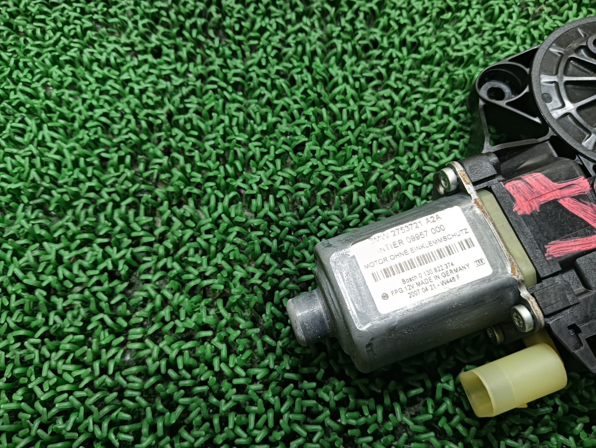 ミニ フロントウィンドウレギュレーターモーター 左 ワン ABA-ME14 ME14 2007