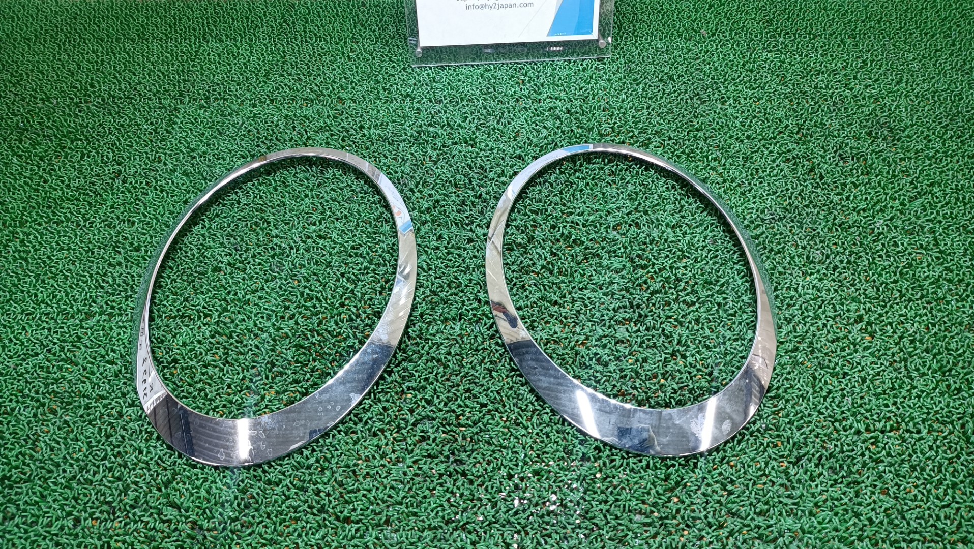 BMW ヘッドライトトリム 左右 ミニクーパー クラブマン 2008 ABA-ML16