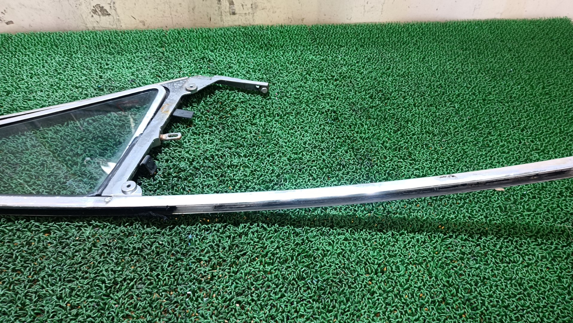BMW フロント サイドガラス 左 1502 - 2002tti 走行49156㎞ 1976 hyj#