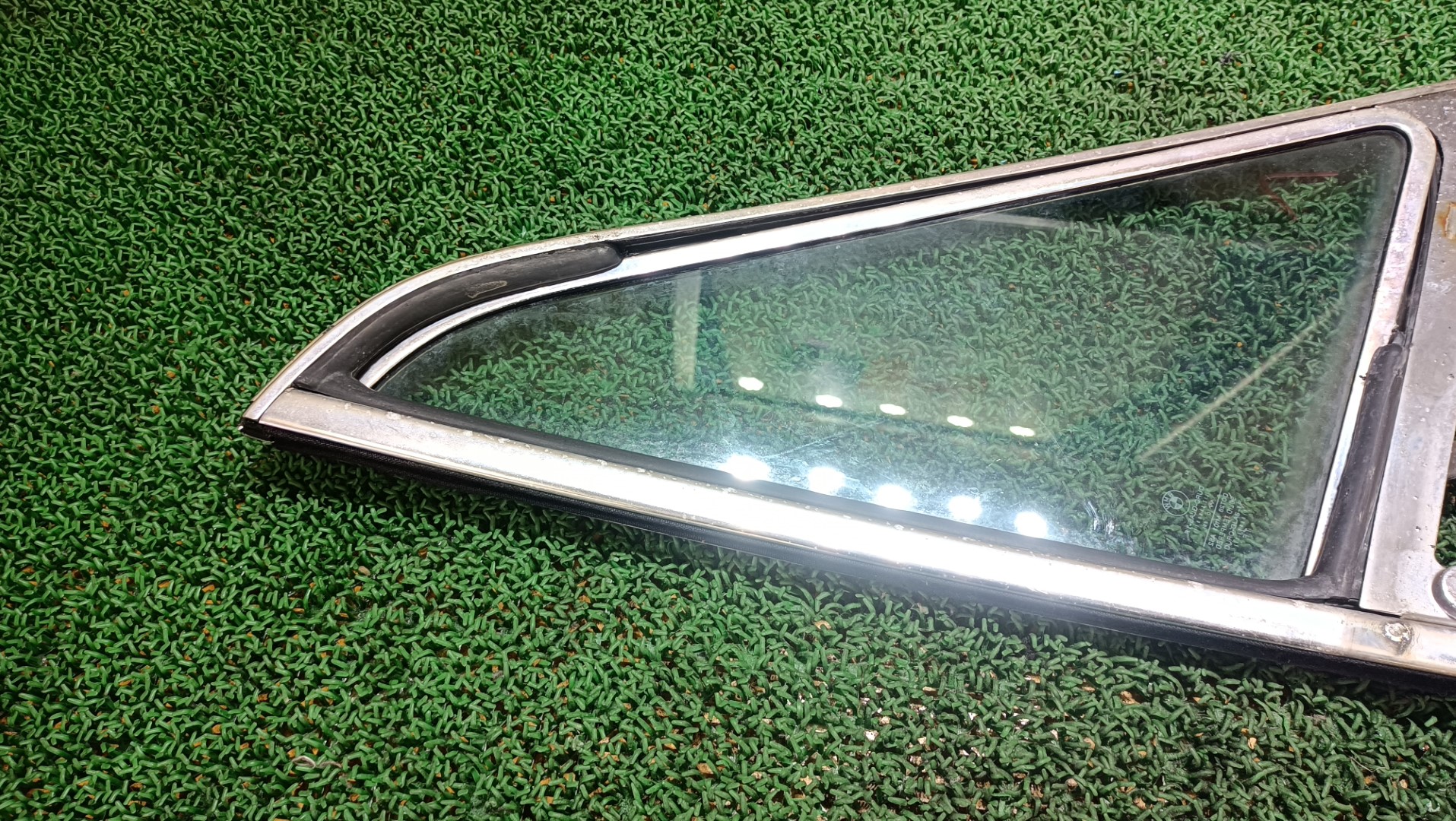 BMW フロント サイドガラス 左 1502 - 2002tti 走行49156㎞ 1976 hyj#
