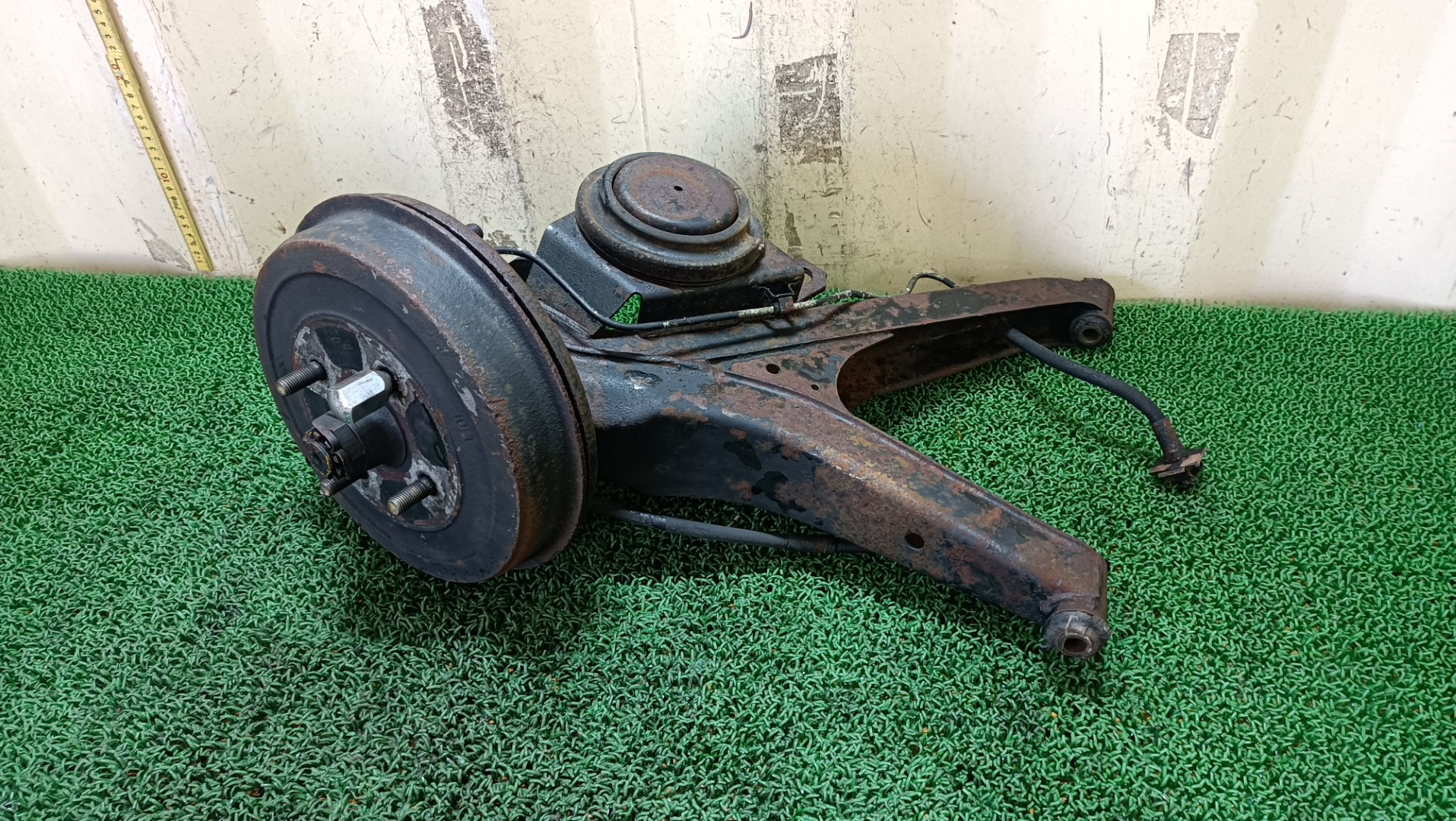 BMW リアナックルハブ 右 1502 - 2002tti 走行 49156 Km 1976