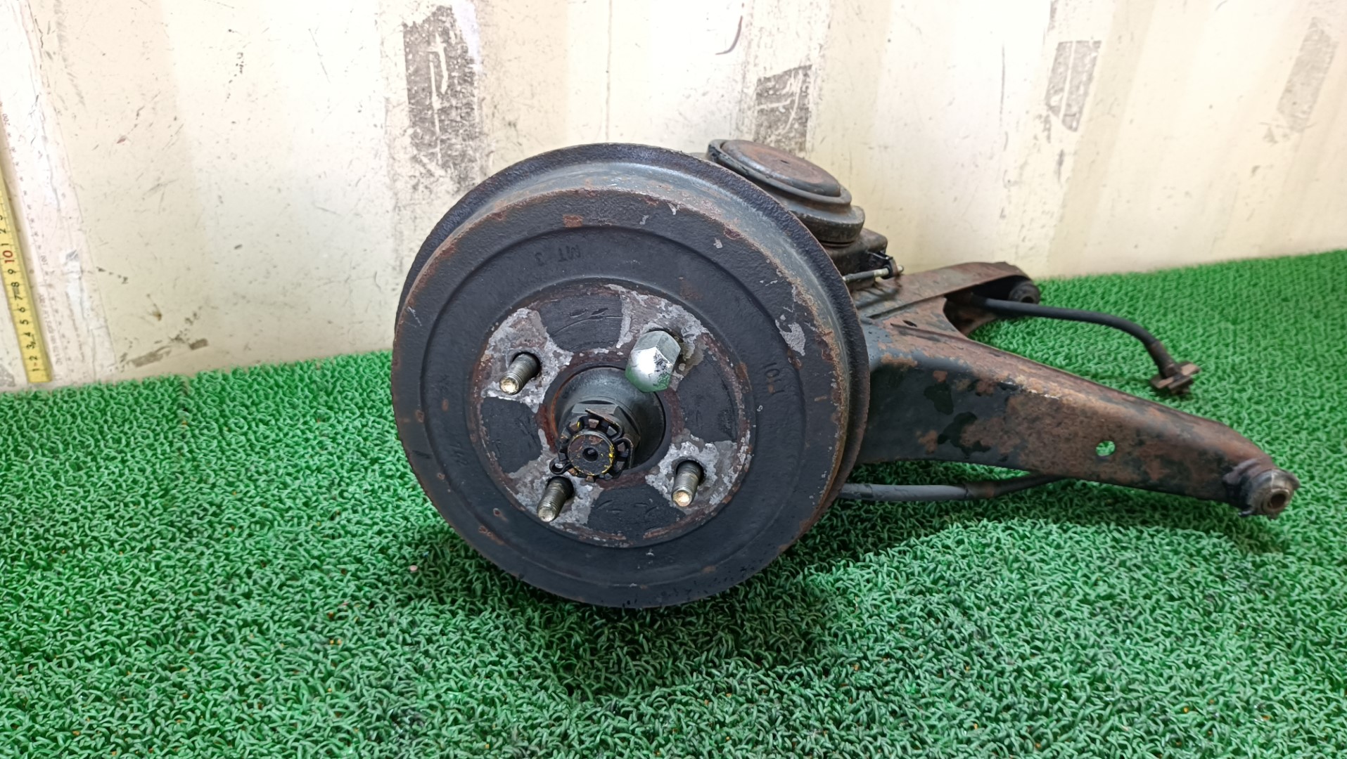 BMW リアナックルハブ 右 1502 - 2002tti 走行 49156 Km 1976