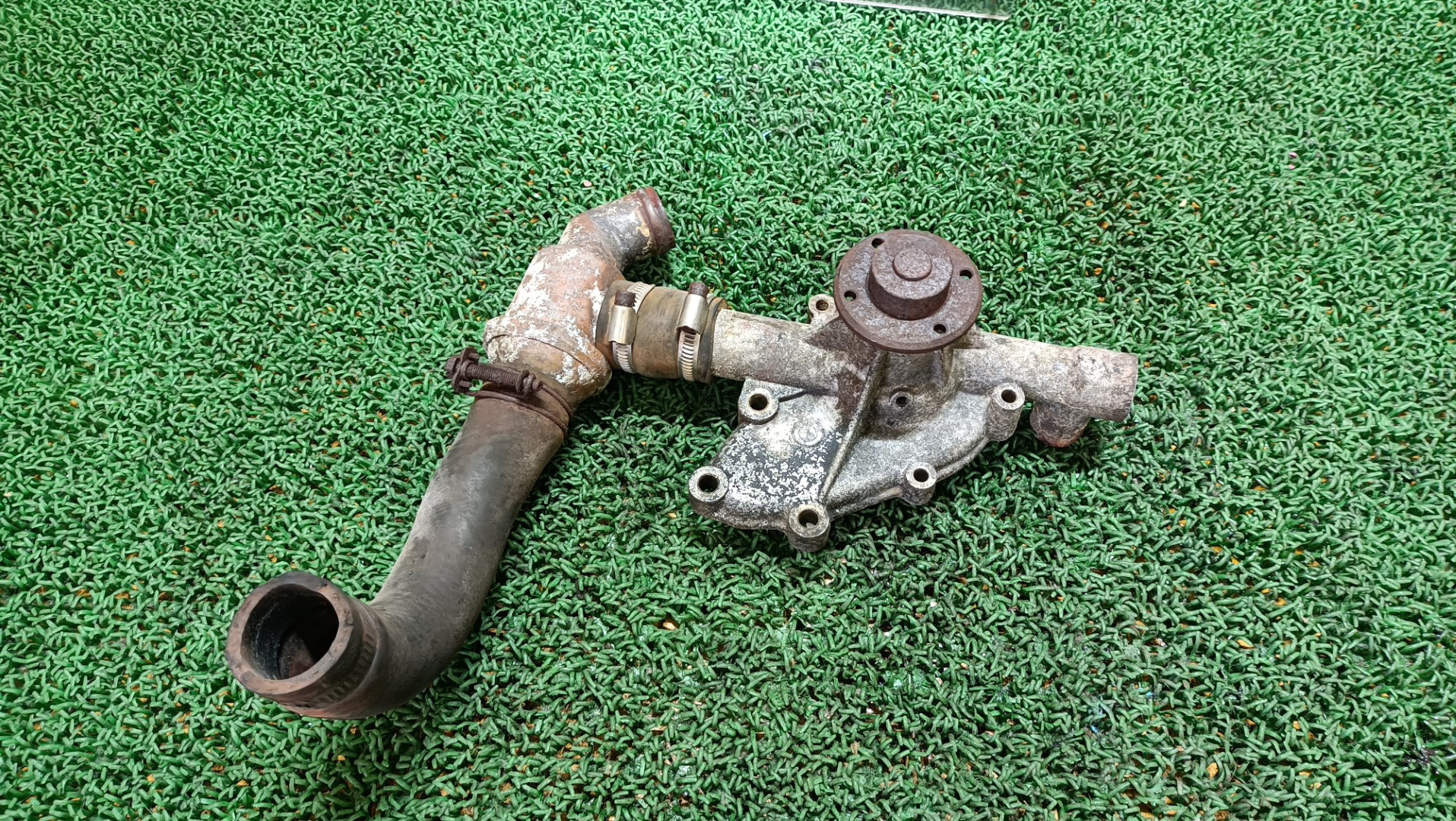 BMW ウォーターポンプ 1502 - 2002tti 走行 49156 Km 1976