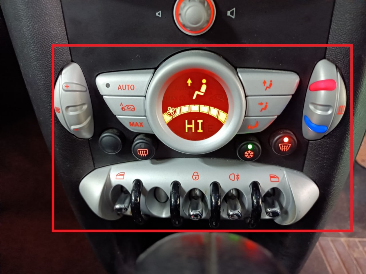 BMW ミニ ミニワン R56 エアコンスイッチ ABA-ME14 2007