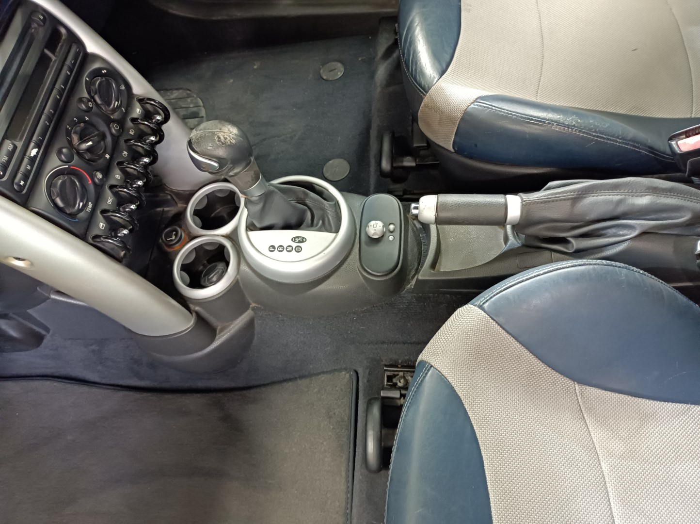 BMW ミニクーパーS R53 コンソールボックス GH-RE16 2006