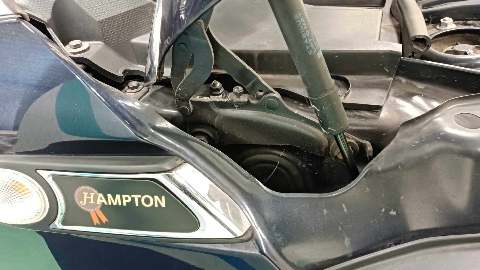 BMW ミニ フードヒンジ 左右 クーパークラブマン DBA-ZF16 ( R55 ) 2012